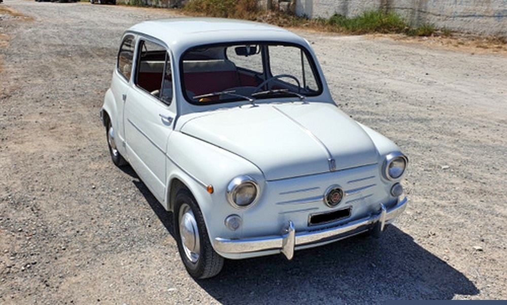 What Was The First Car With Suicide Doors?